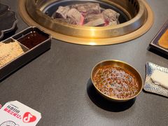 -铭牛烧肉·和牛海鲜自助(高新月牙湖店)