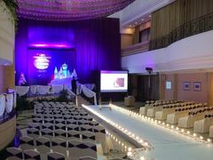 -深圳富苑皇冠假日套房酒店