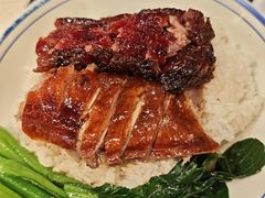 烧鹅拼叉烧饭-香港新发烧腊茶餐厅(水围店)