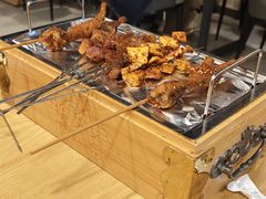 -烤满分·东北烧烤(首经贸店)