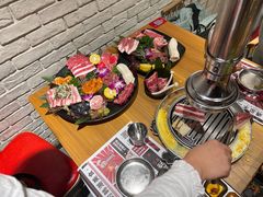 -青瓦炭韩潮烤肉(花园道店)