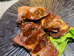 厚切红酒牛舌-渔荷食町·铁板烧料理(崂山万象汇店)