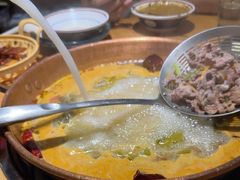 -洱火云南酸菜牛肉火锅(石景山当代商城店)