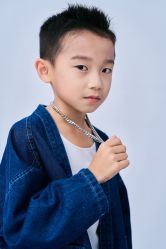 -小熊维尼高端儿童摄影(南山店)
