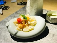 凤梨虾球-穹六人间 people 6(岳阳路店)