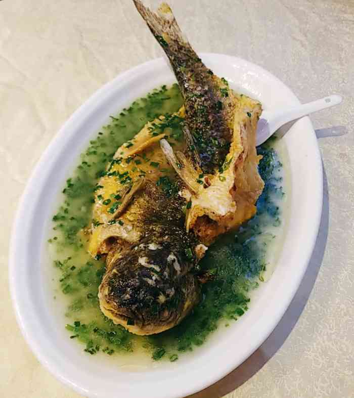 老梧州-"[薄荷]环境:高档大排档?「葱油鱼」这."-大众点评移动版