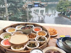 -包整·丝娃娃(一览甲秀楼风景店)