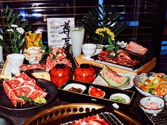 -铭牛烧肉·和牛海鲜自助(高新月牙湖店)