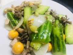 丝瓜炒鸡杂-醉贤居