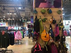 -52camp户外休闲房车装备(北三环路一段店)