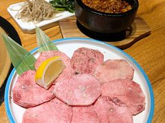 上等牛舌-炼火烤肉店