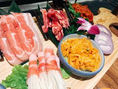 -明洞阿姨·韩式酱蟹烤肉·创意料理(三元桥店)