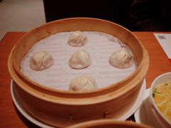 黑松露猪肉小笼包-鼎泰丰(德基广场店)