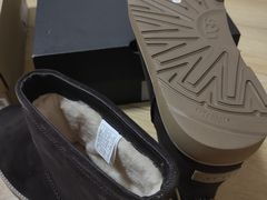 -UGG(燕莎奥特莱斯购物中心店)
