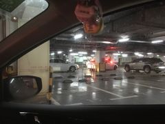 -中山公园-龙之梦停车场