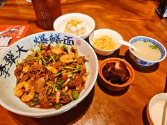 -李犟大爆鳝面·手工蟹黄包(湖滨西湖店)