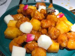 鲜果菠萝里脊-蜜桃花开·中西融合菜E&W(南长街店)