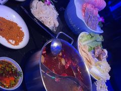 -唯爱KTV聚会餐厅(仙林东城汇店)