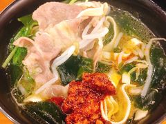 -丽虹云南过桥米线(兴工街店)