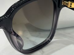 -YI OPTICAL 奕镜·蔡司战略合作店(长宁来福士店)