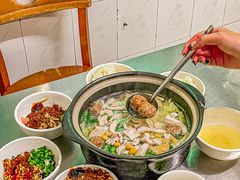 -陆师傅砂锅烫菜(圆通街店)