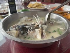 -雪湖煜辰鱼头老店(雪野湖店)