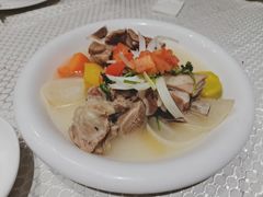 手抓羊肉-巴扎美食·新疆菜·西域歌舞表演餐厅(新疆大厦店)
