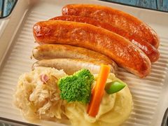 -LENBACH兰巴赫西餐啤酒坊(大连东港店)