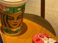 -星巴克臻选(上海中环广场2F店)