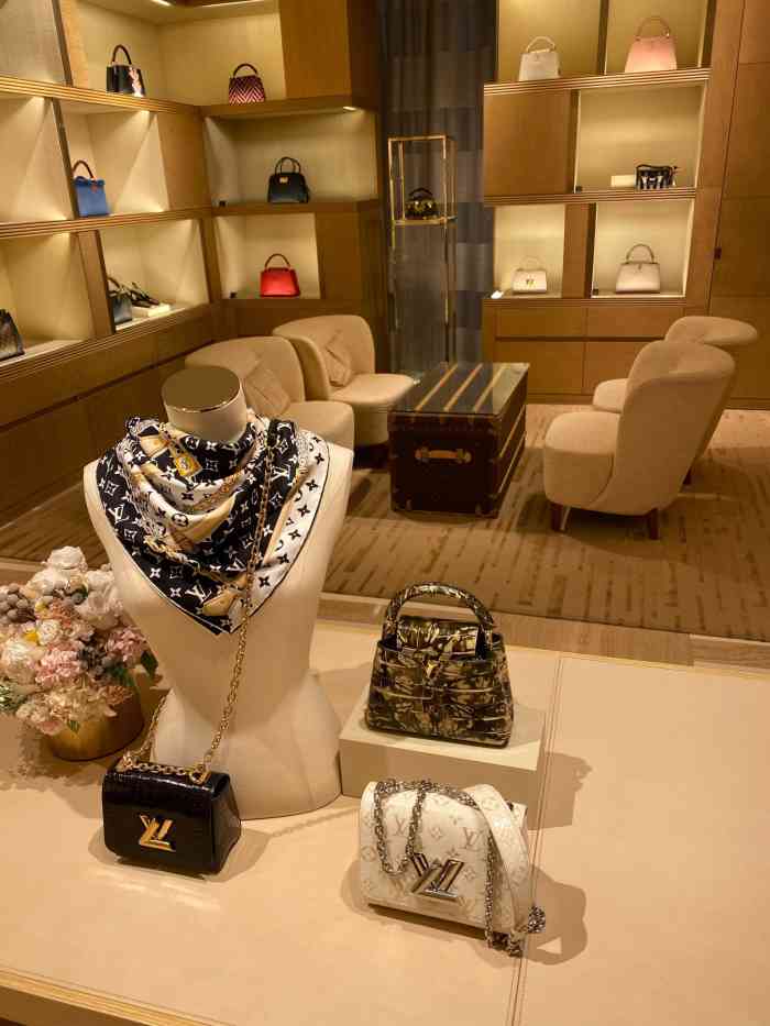 lv路易威登(尚嘉中心店)-"这一次是元旦假期去逛了一圈lv 这次接待.