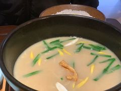 -银米·云南传统过桥米线(双廊黑金冠店)