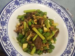 -新一家农家菜(华景新城店)