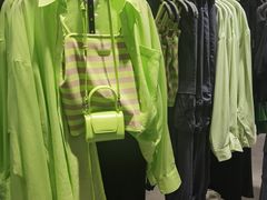 -URBAN REVIVO(欢乐海岸购物中心店)