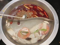 鸳鸯锅底-吴记老锅底麻辣火锅(福州路店)