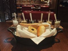 -恰餐厅及酒吧 CHAR Bar & Grill (北京丽都皇冠假日店)