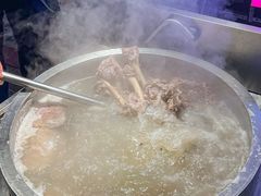 -江湖亮亮蒸虾大排档烤全羊清真(武汉总店)