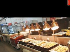 -来龍儿鲜切牛肉自助老火锅
