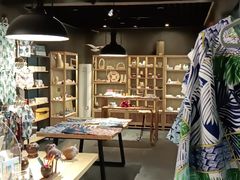 -三亚火车头万人海鲜广场