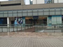 -瑞尔齿科(上海长风大悦城店)