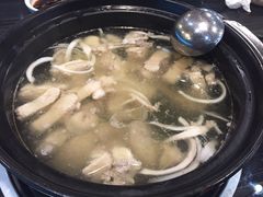 -东椰·海南椰子鸡火锅(朝阳门店)