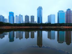 -万绿园