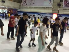 -正佳冰河湾真冰滑冰场