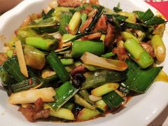 蒜苗回锅肉-酒肆浅葱•烧烤•龙虾•排档(卓悦intown店)