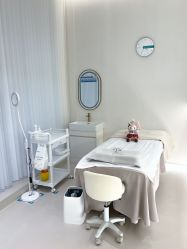 -苗苗清肤皮肤护理中心