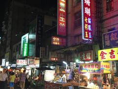 -六合夜市