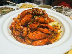 -肥肥虾庄·金牌油焖大虾(首义路店)