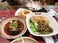-双燕楼·手工馄饨·汤面小吃(世纪汇店)