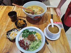 -云味馆米线(广州白云凯德店)