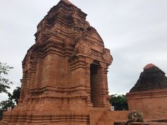 景点-婆萨努占婆塔