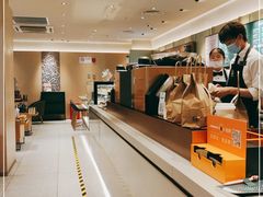 -星巴克臻选(上海中环广场2F店)